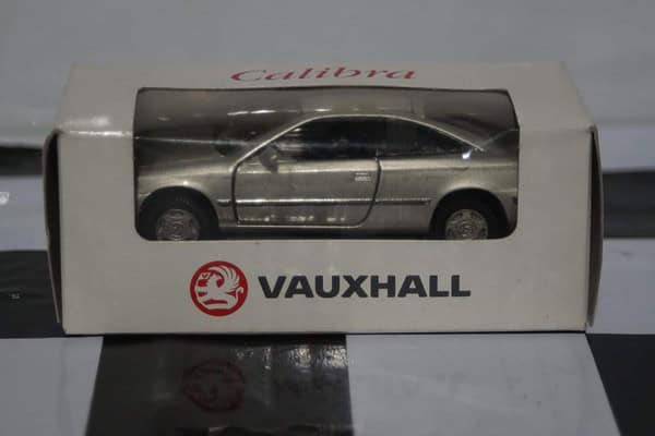 Gama vauxhall calibra 16v silver in vauxhall box in 1:43 scale diecast model