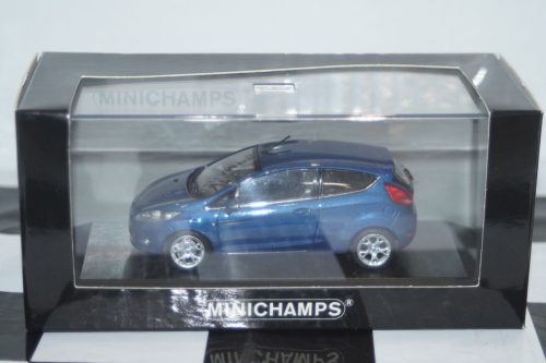 Minichamps ford mondeo hatchback red lhd min 082070 1:43