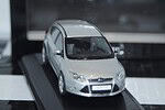 Minichamps Ford Mondeo Hatchback Red LHD MIN 082070 1:43