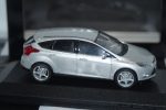 Minichamps Ford Mondeo Hatchback Red LHD MIN 082070 1:43
