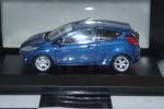 Minichamps ford mondeo hatchback red lhd min 082070 1:43
