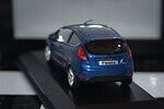 Minichamps ford mondeo hatchback red lhd min 082070 1:43