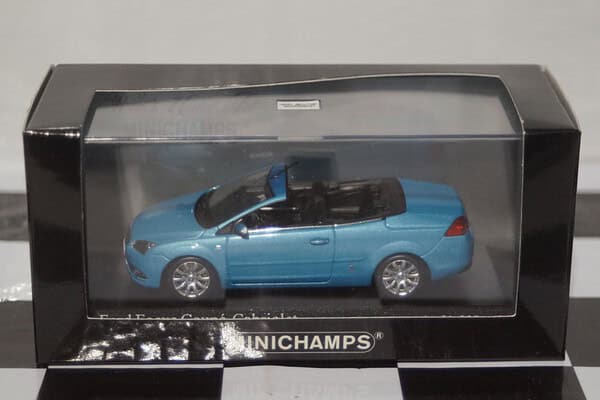 Minichamps Ford Focus 3 Door Hatchback maroon MINFOCU11 1:43 diecast