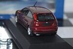 MinichampsFordFocusDoorHatchbackmaroonMINFOCU:diecast