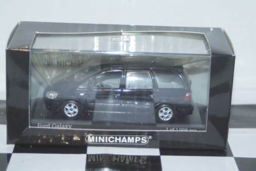 MinichampsFordMondeoDoorEstateRedLHD:Diecast