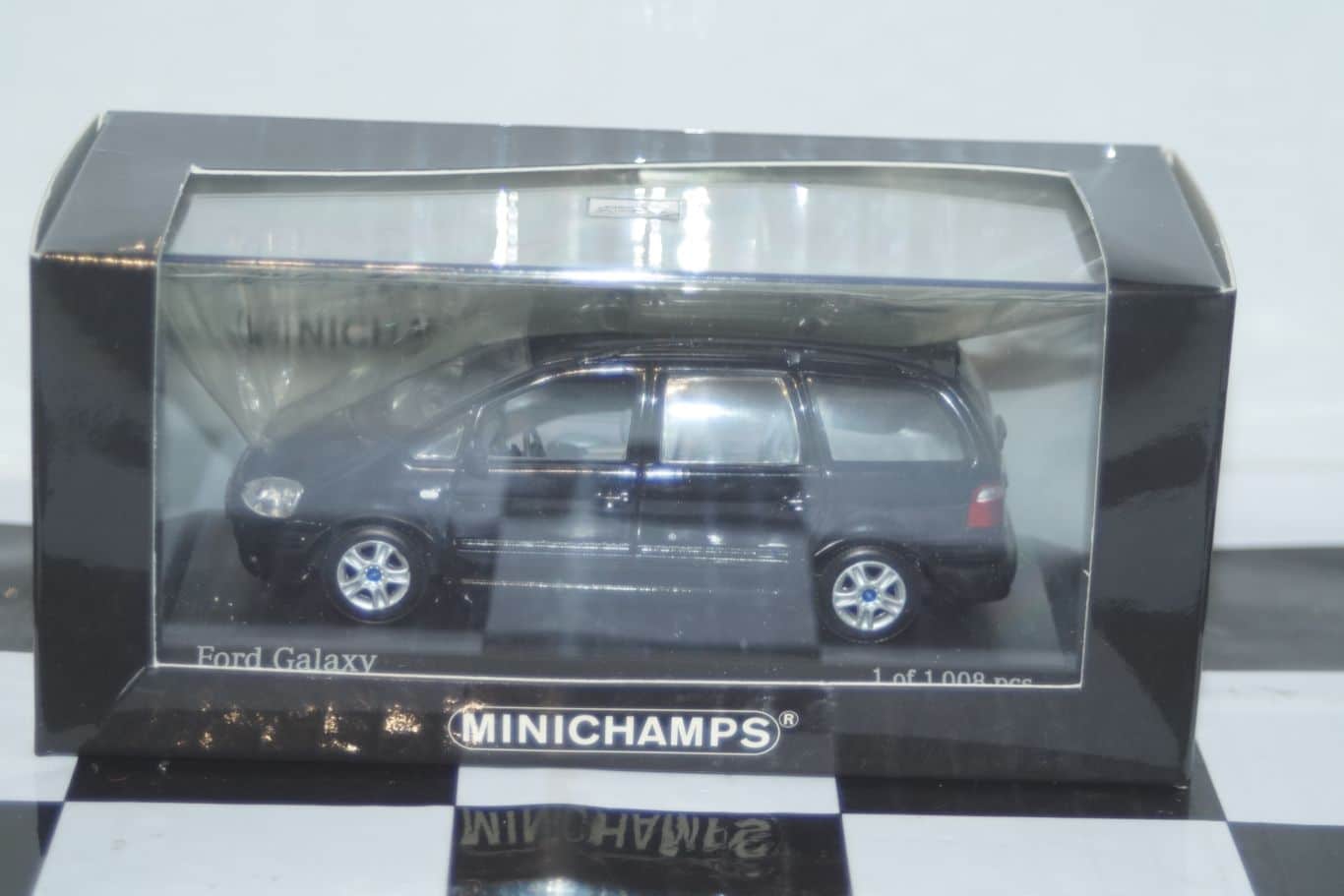 Minichamps Ford Galaxy 2000 Black LHD 1 43 Diecast