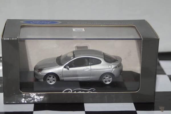 Minichamps Ford StreetKA 2003 Red 2 Door 400 086430 1:43