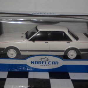 Model car group ford granada 2.8 white mcg18262