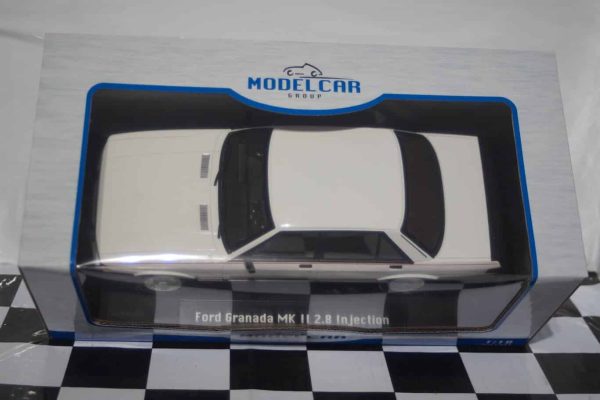 Model car group ford granada 2.8 white mcg18262