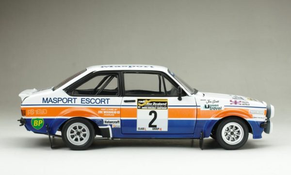 Sunstar ford escort mk2 rs1800 new zealand rally 1979 a.vatanen 4665 1:18 scale
