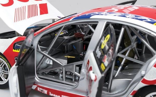 Biante models holden vf commodore v8 2013 j.bright b18h13a 1:18 scale