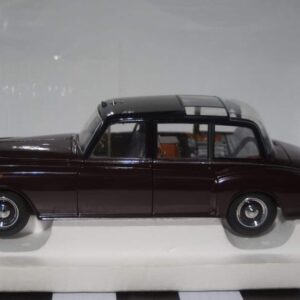 Rolls Royce Phantom 6 Queen Elizabeth Edition RR10RY 1:18 Diecast