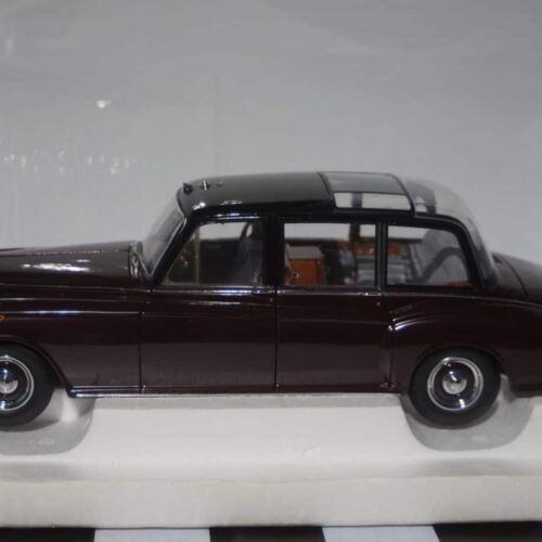 Rolls Royce Phantom 6 Queen Elizabeth Edition RR10RY 1:18 Diecast
