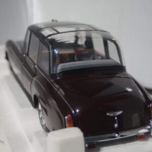 Rolls Royce Phantom 6 Queen Elizabeth Edition RR10RY 1:18 Diecast