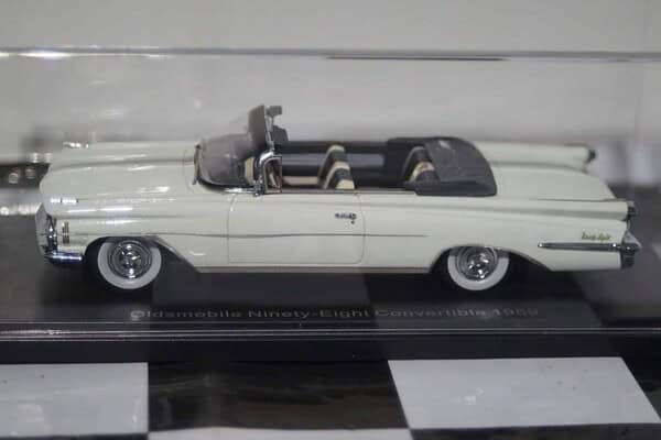 NEO Models Oldsmobile Ninety Eight Convertible 1959 White NEO46080 1:43 scale