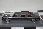 NEO Models Lincoln Town Car Limousine NEO45335 Black 1:43