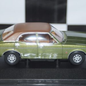 Vanguard ford cortina mk3 2.0 gxl green va10319 1:43 scale