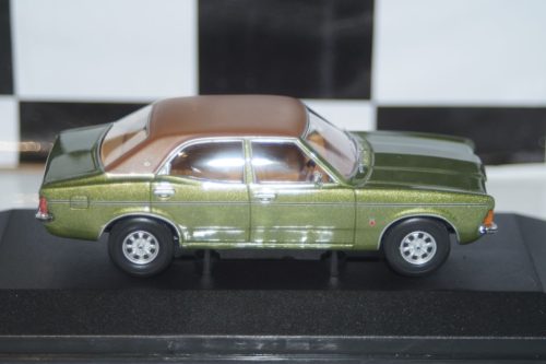 Vanguard ford cortina mk3 2.0 gxl green va10319 1:43 scale