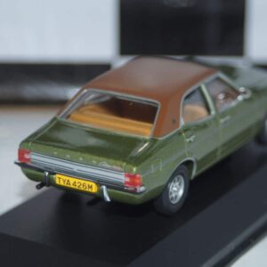 Vanguard ford cortina mk3 2.0 gxl green va10319 1:43 scale