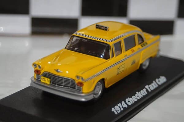 Greenlight checker taxi cab 1974 1:43 diecast 86601
