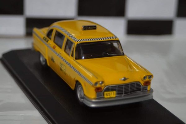 Greenlight checker taxi cab 1974 1:43 diecast 86601