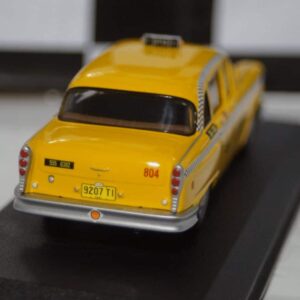 Greenlight checker taxi cab 1974 1:43 diecast 86601