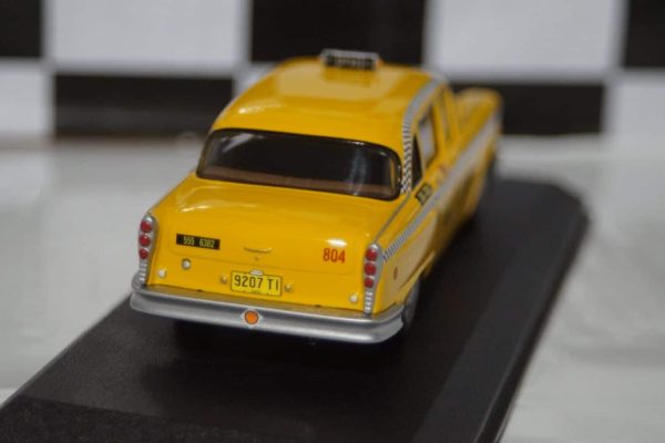 Greenlight checker taxi cab 1974 1:43 diecast 86601