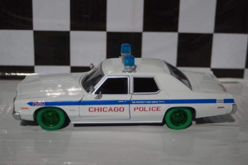 Greenlight Dodge Monaco Chicago Police Department 1:24 Diecast 84012