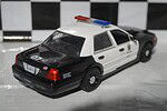 Greenlight Ford Crown Victoria Police Interceptor 1:24 Diecast 84111