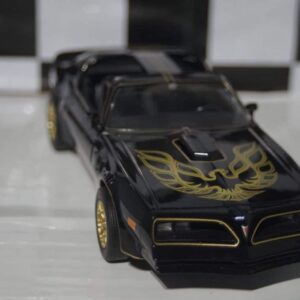 Greenlight Pontiac Trans am 1977 Smokey and the Bandit 1:24 Diecast 84013