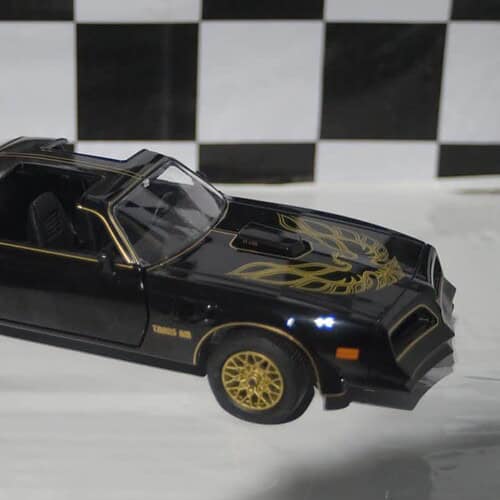 Greenlight Pontiac Trans am 1977 Smokey and the Bandit 1:24 Diecast 84013