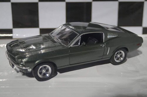 Greenlight Ford Mustang GT Fastback Bullitt 1968 1:24 Diecast 84041