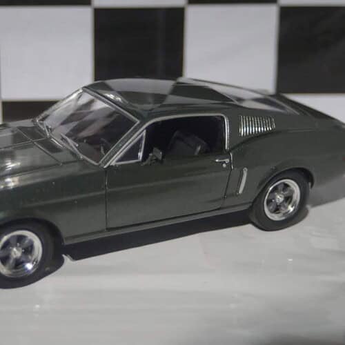 Greenlight Ford Mustang GT Fastback Bullitt 1968 1:24 Diecast 84041