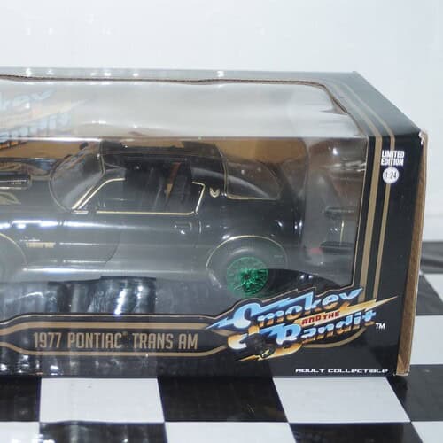 Greenlight Pontiac Trans am 1977 Smokey and the Bandit Green Wheels 1:24 Diecast 84013