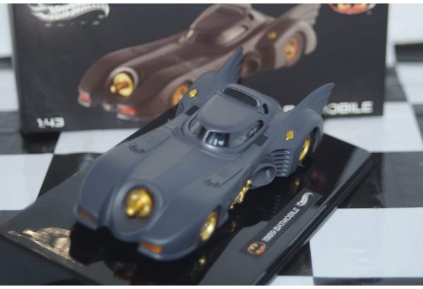 Hotwheels 1969 Batmobile 1:43 X5494