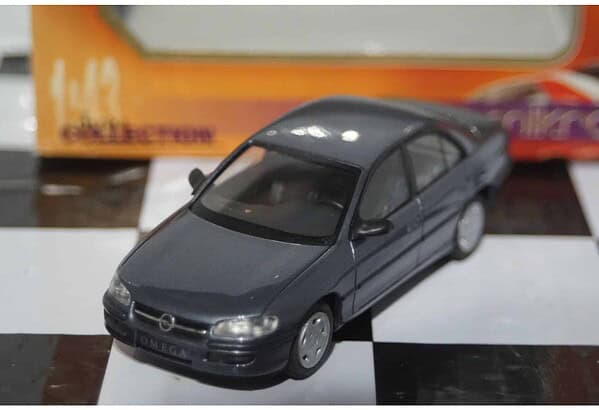 Schuco (Mikro) Opel Omega Saloon Grey 1:43