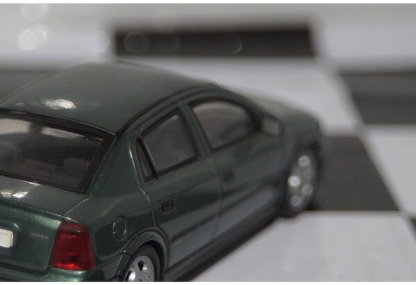 Schuco Opel Astra MK4 Saloon Green 1:43