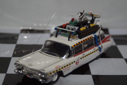 Hotwheels elite ecto 1 ghostbusters 1:43 x5495