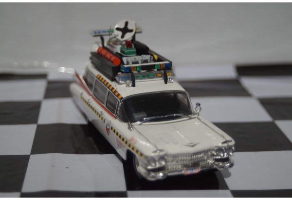 Hotwheels elite ecto 1 ghostbusters 1:43 x5495