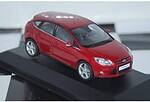 Minichamps Ford Focus 5 Door Hatch Fire red Dealer Edition 1:43