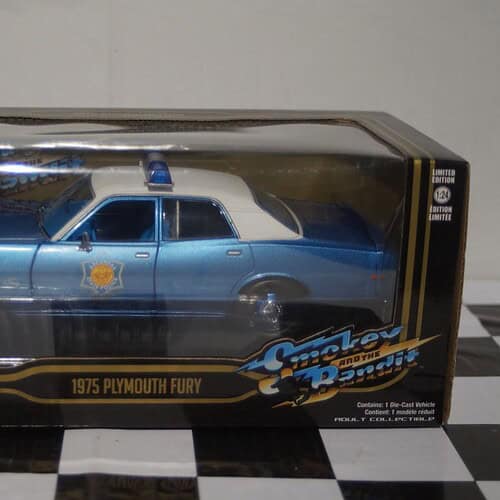 Greenlight Plymouth Fury 1976 Smokey and the Bandit 1:24 Diecast 84102