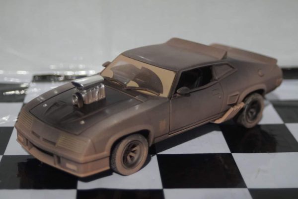 Greenlight Ford Falcon XB 1973 V8 Interceptors Weathered 1:24 84502