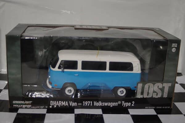 Greenlight 1972 Volkswagen Type 2 Dharma Van Lost 1:24 19011