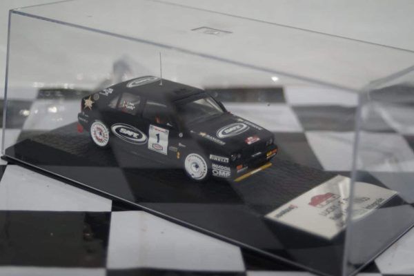 Dedomodels lancia delta intergrale lana storico rally 1:43 code 3