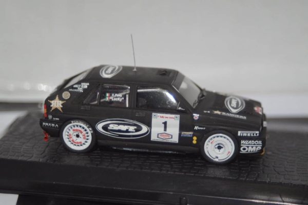 Dedomodels Lancia Delta Intergrale Lana Storico rally 1:43 Code 3