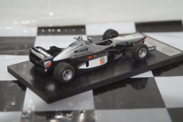 Automodel art mclaren mercedes mp4-98t british gp 98 1/43 white metal built kit