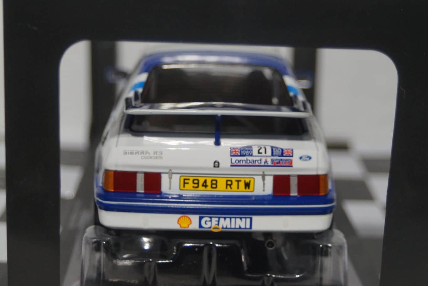 FORD SIËRRA RS COSWORTH BROOKES LOMBARD RALLY 1989 IXO NIEUW - Modelauto's | 1:18