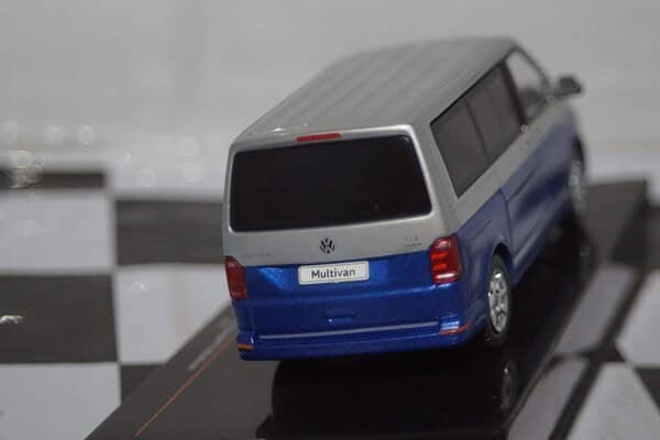 Ixo volkswagen multivan t6 2017 silver/blue diecast 1:43 clc390n
