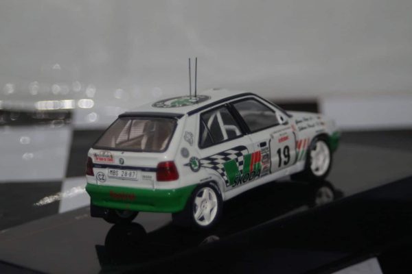 Ixo skoda felicia p.sibera t-d-c 1995 1:43 rac371b