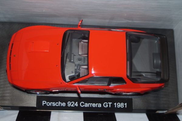 Model car group porsche 924 carrera gt red with red rims mcg18302